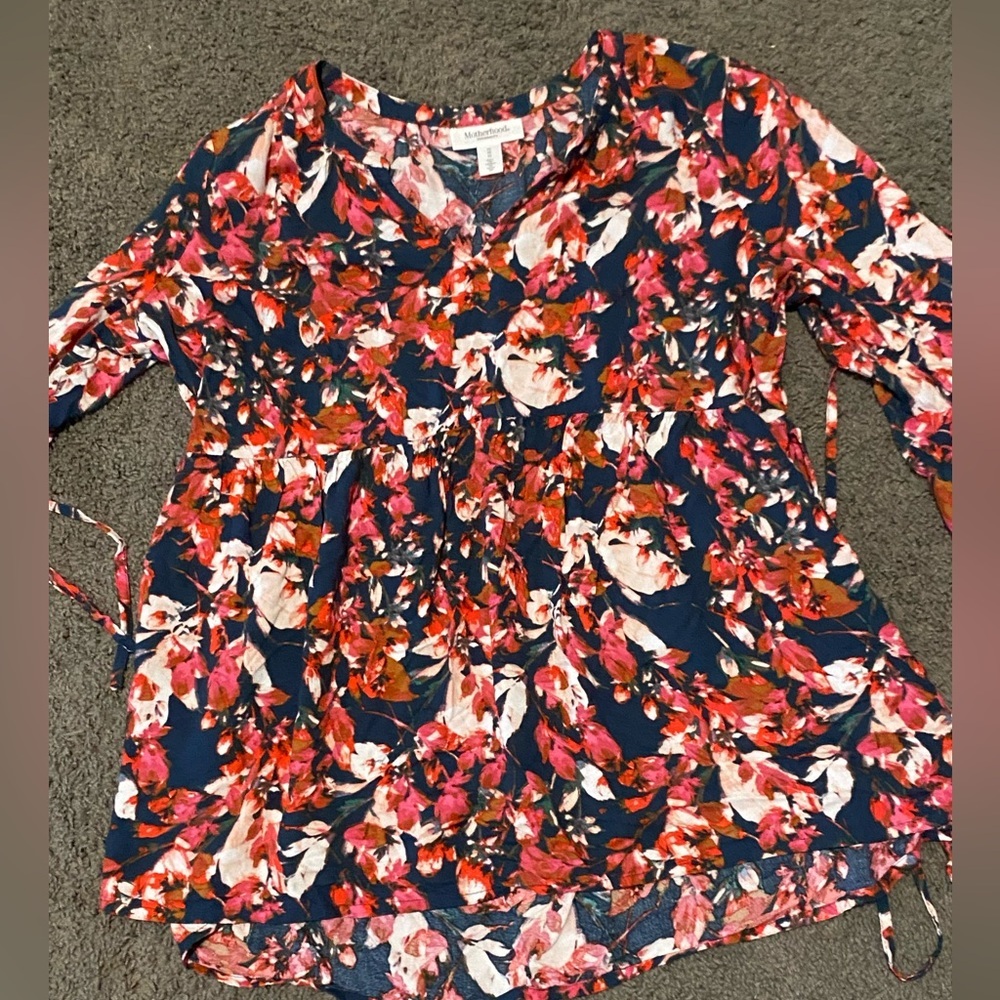 Medium maternity blouse